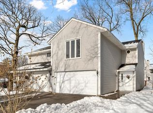 1943 Charles Ln, Aurora, IL 60505