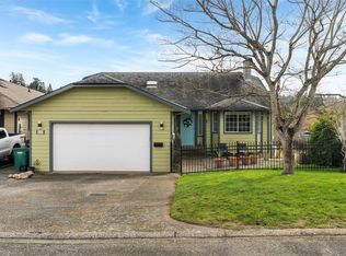 1237 Glyn Oak Pl, Saanich, BC V8Z 5J4