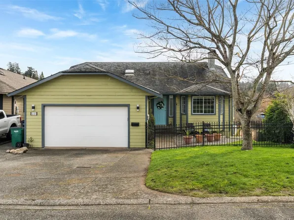 1237 Glyn Oak Pl, Saanich, BC V8Z 5J4