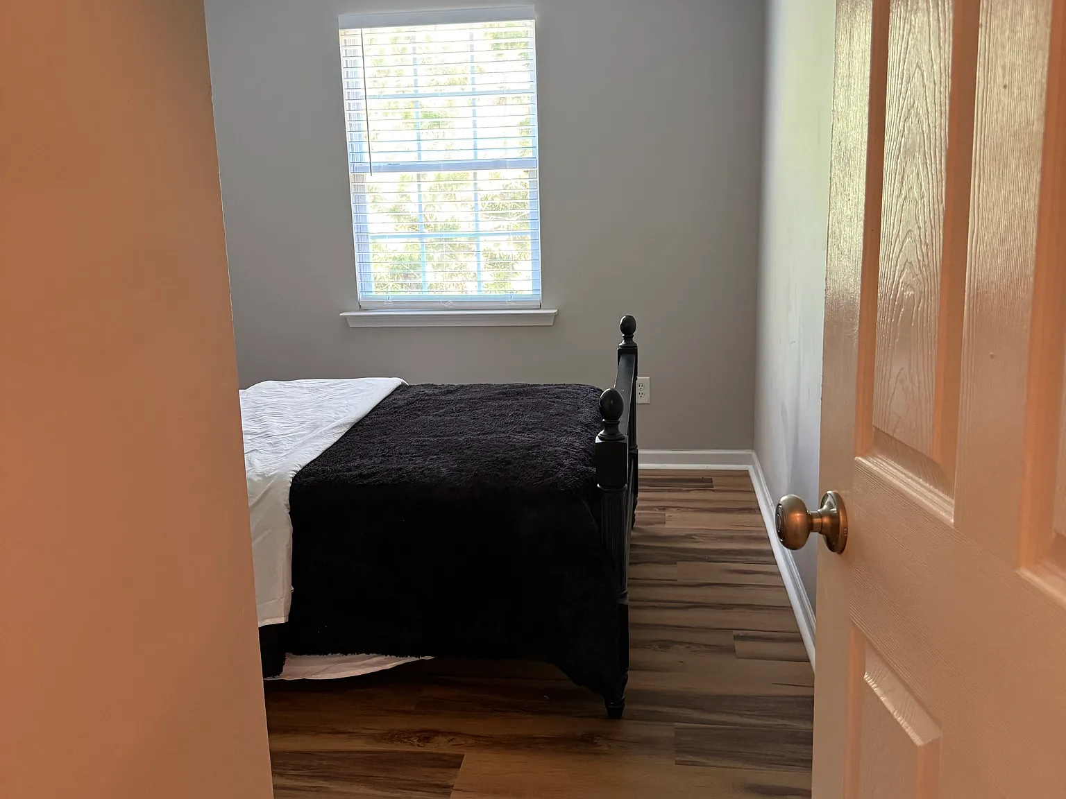 3 bed, 1546 sqft, $600 — Photo 2