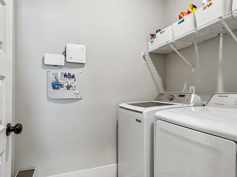 7560 Maggie Dr — Photo 35