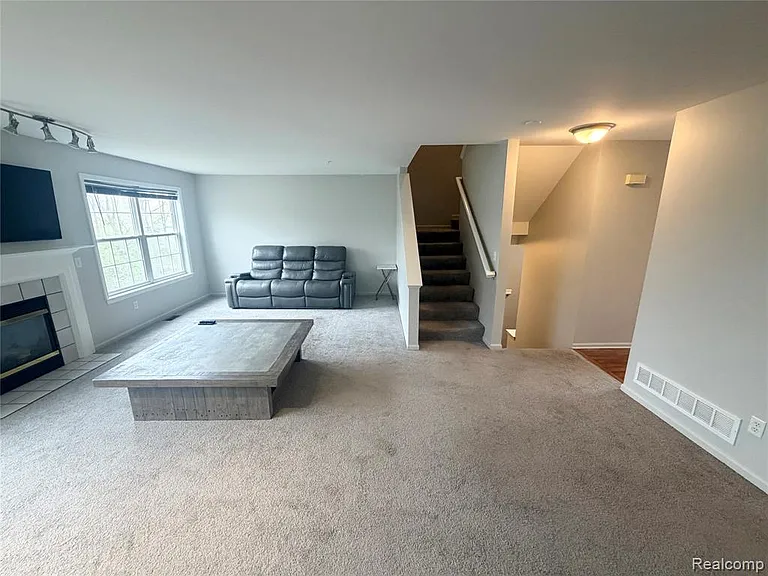 3044 Barclay Way — Photo 5