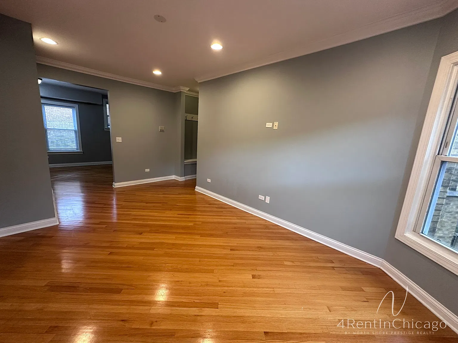 2 bed, 1000 sqft, $2,050 — Photo 4