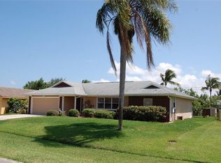 750 SE Hollahan Ave, Port Saint Lucie, FL 34983
