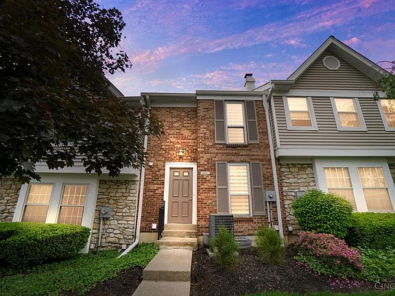2nd image of 10857 Lakehurst Ct