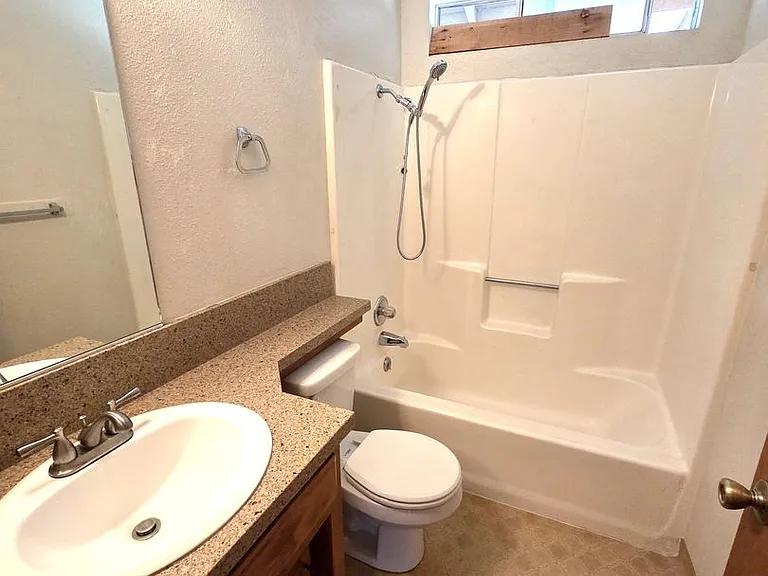 550 Black Oak Ave — Photo 10
