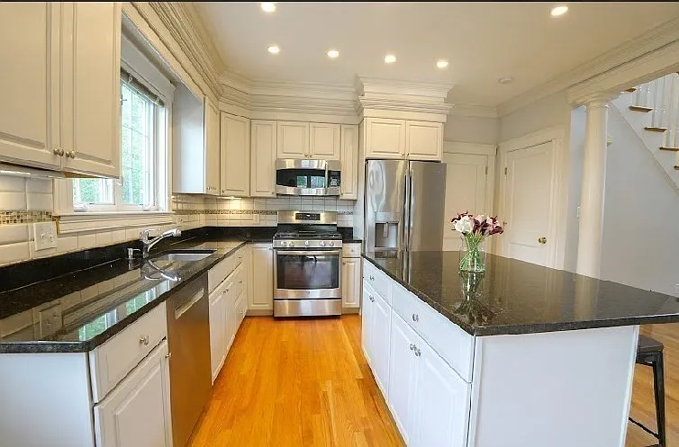 3 A Allen St #A — Photo 7