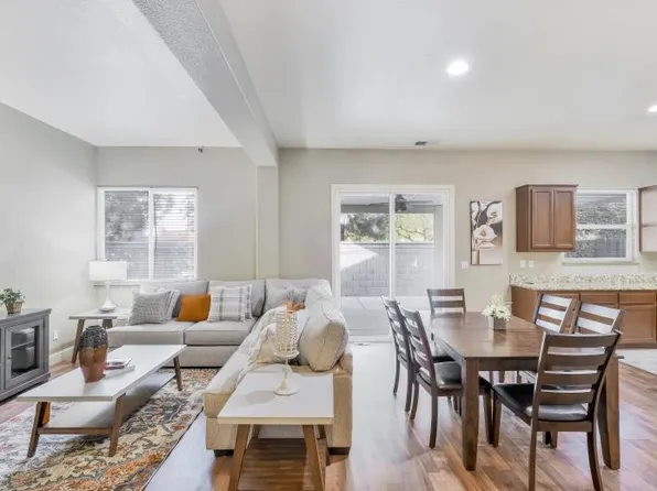 6818 Elvora Way, Elk Grove, CA 95757