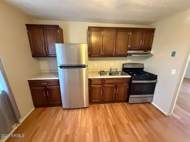 1955 E 8th St #7 — Photo 6