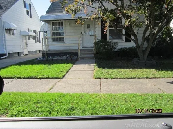 21825 David Ave, Eastpointe, MI 48021