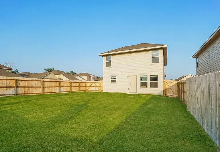 9303 Dogwood Hl — Photo 7