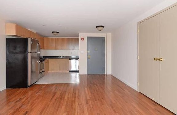 2nd image of 14 Brooklyn Ave #200
