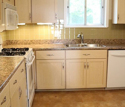 5th image of 5012 Swinton Dr