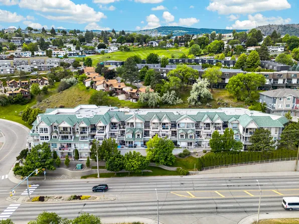 712 Sahali Ter #406, Kamloops, BC V2C 6T2