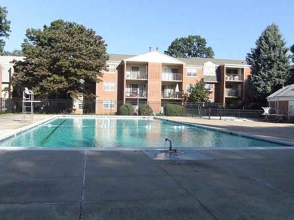 3rd image of 870 College Pkwy APT 201