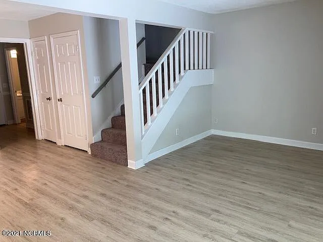 3 bed, 2.5 bath, 1498 sqft, $1,500 — Photo 2