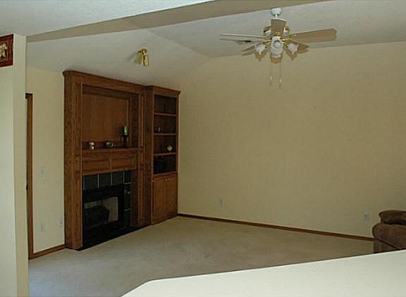 2nd image of 735 W Dowden Dr