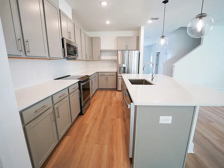128 Kingswood Cir — Photo 15