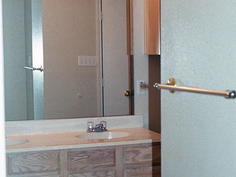 En suite Primary bath; double sinks