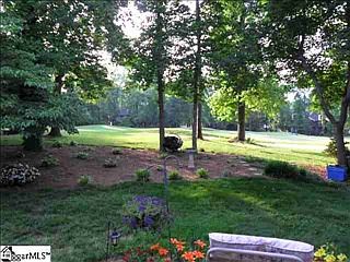 5th image of 15 Bernwood Dr