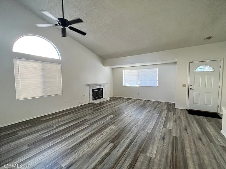 12184 Cobblestone Dr — Photo 7