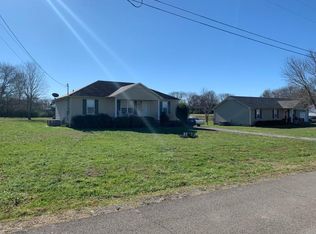 2306 Forrest Fields Dr, Chapel Hill, TN 37034