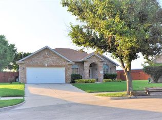 2958 Cheshire Way, Grand Prairie, TX 75052