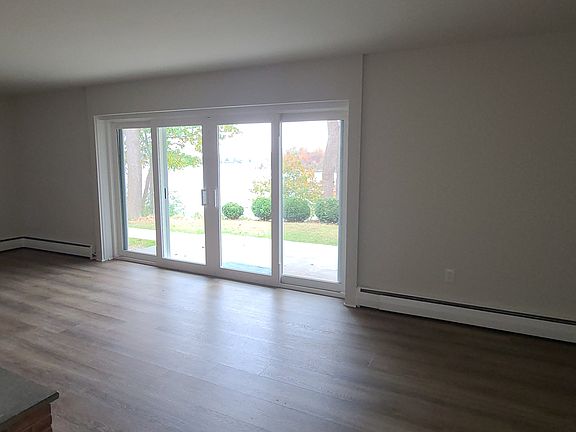 5th image of 1043 Park Rd