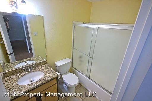 3rd image of 906 Everest Ave