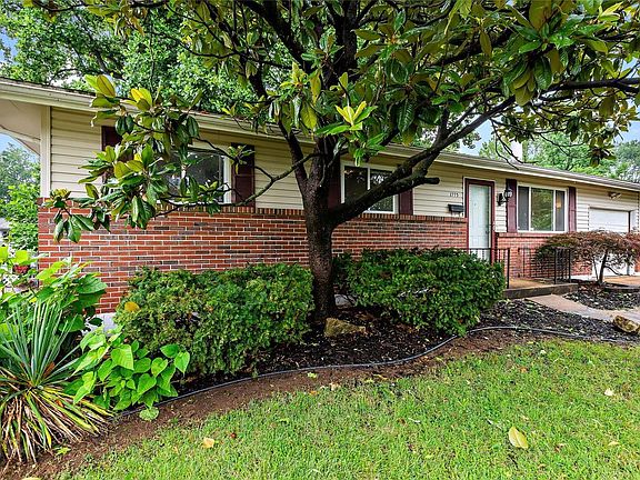 2nd image of 2775 Robert Dr