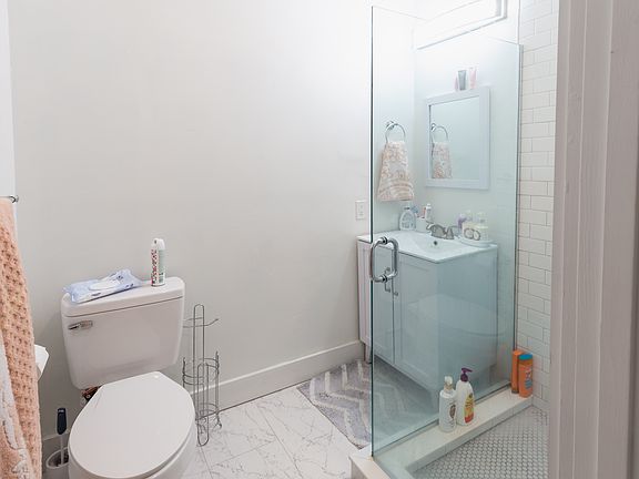 4th image of 176 Court St #8