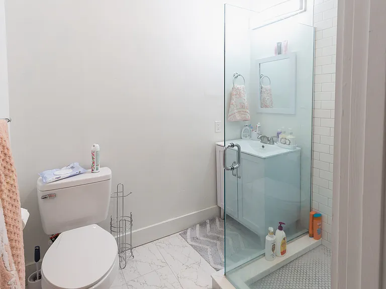 176 Court St #8 — Photo 4