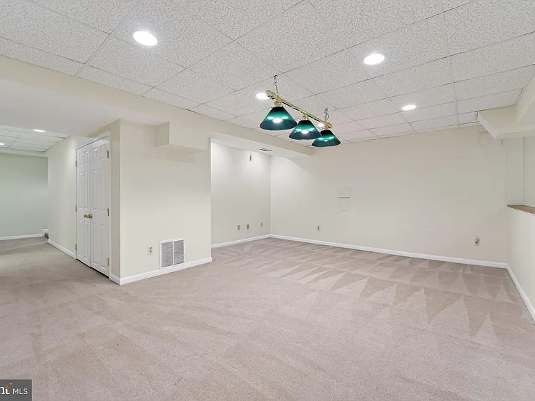 7916 Evesboro Dr — Photo 26