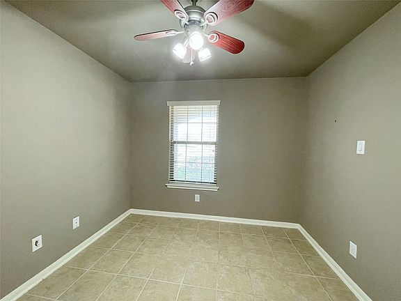4th image of 3010 Founders Ct