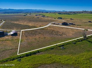 Hay Meadow Cir, Pinedale, WY 82941
