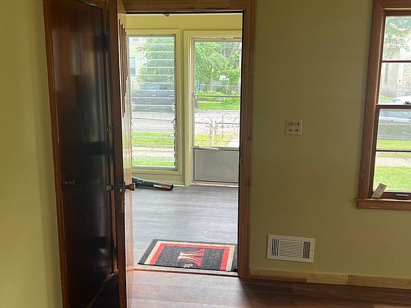 5th image of 691 Edmund Ave
