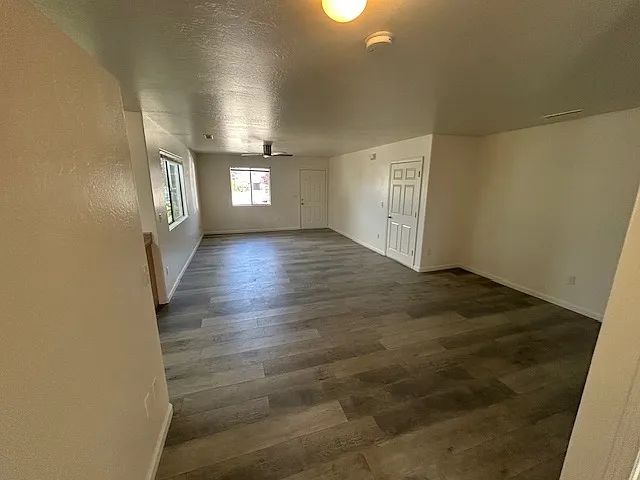 2 bed, 1052 sqft, $1,875 — Photo 4