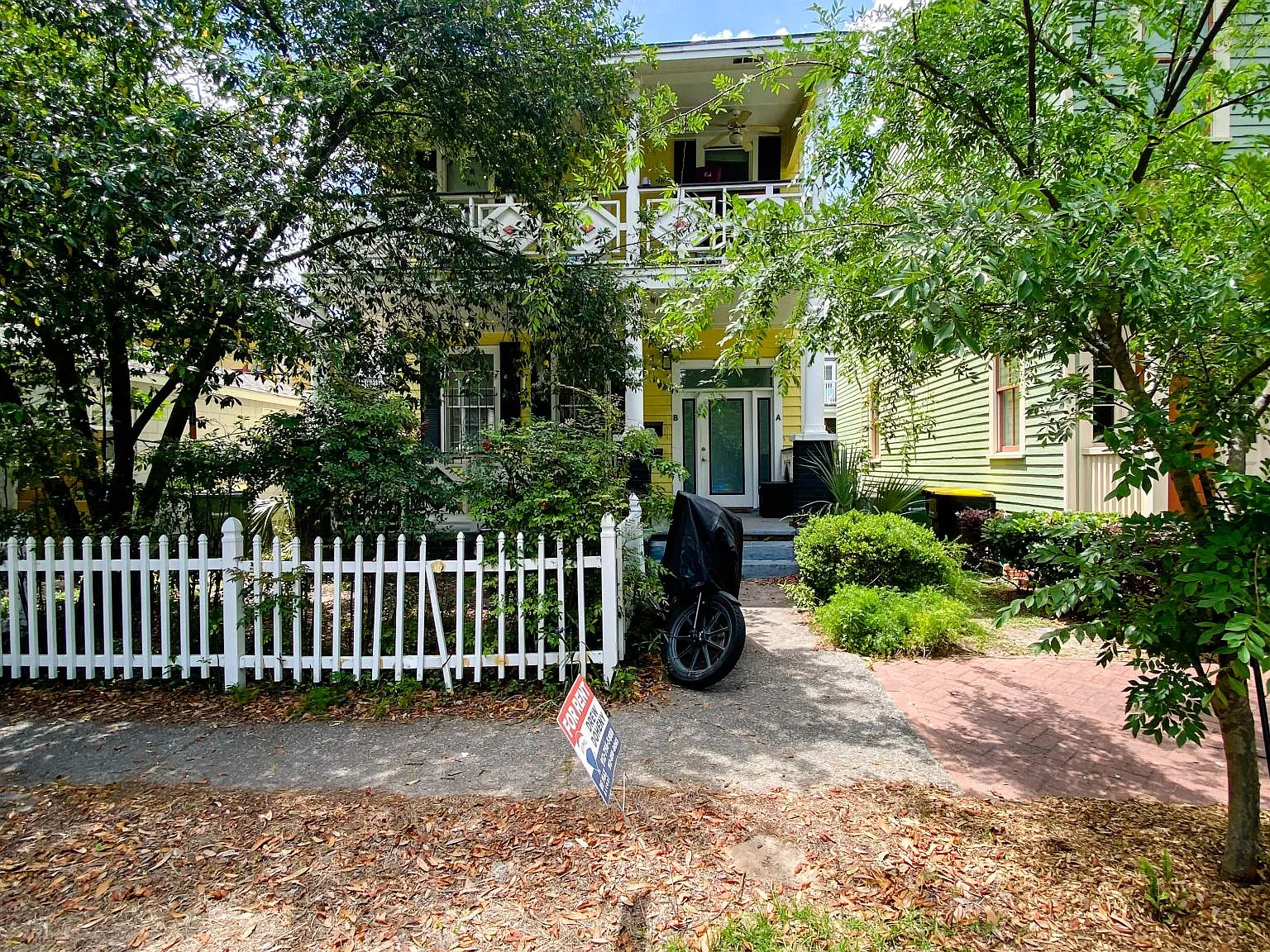 2 bed, 1100 sqft, $1,900 — Photo 2