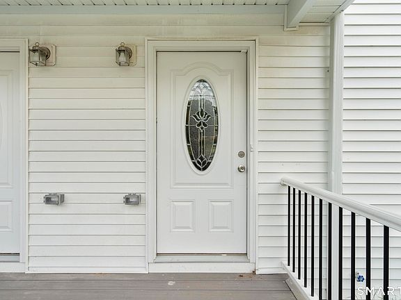 3rd image of 131 Columbia St #2