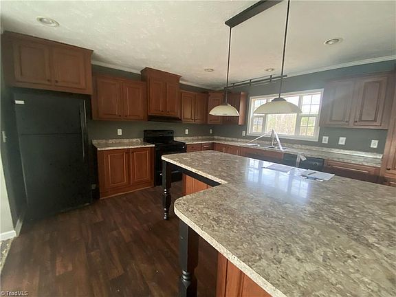 5th image of 217 McMillian Ln