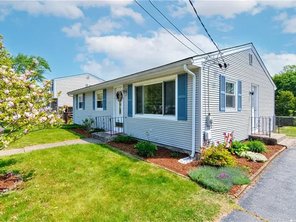 171 Bryant St, Cumberland, RI 02864
