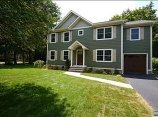 64 Pershing Ave, Ridgewood, NJ 07450