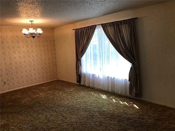 4th image of 3001 Lafayette St