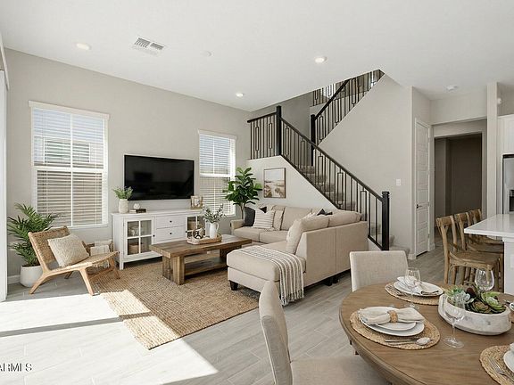 4th image of 5027 E GALLOP Way