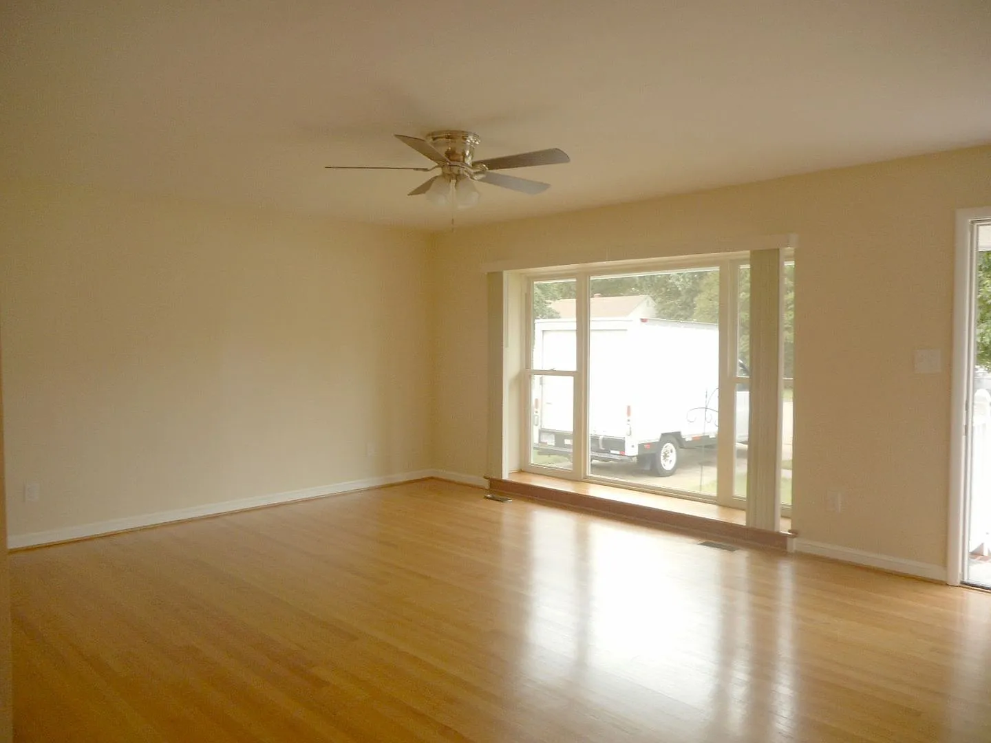 120 Latham Drive, Newport News, VA 23605 — Photo 2