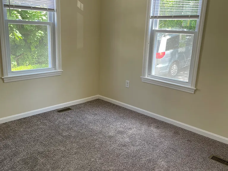 17 Stevens Ave #1 — Photo 4