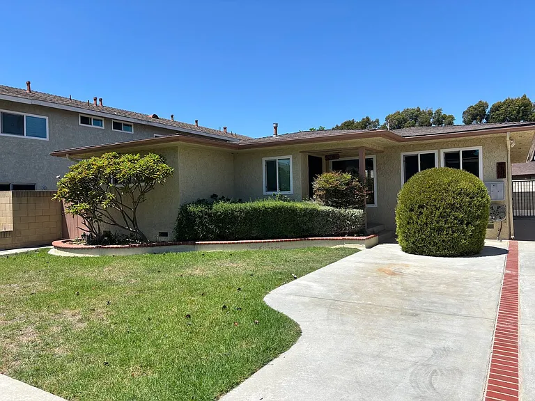 4301 Green Ave — Photo 1