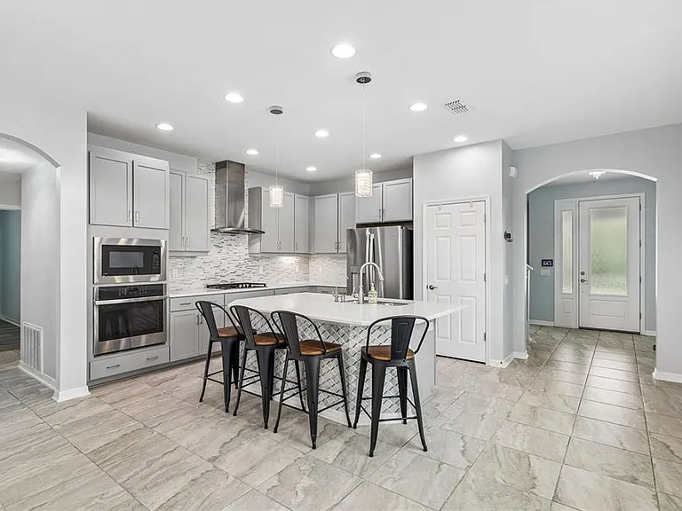 11852 Gavin Ln — Photo 8