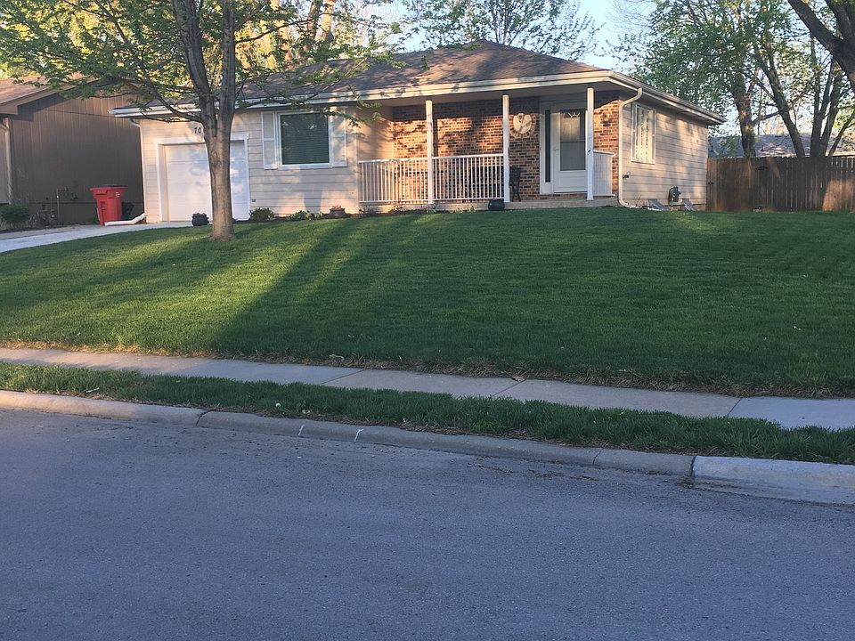 1st image of 706 N Park Dr