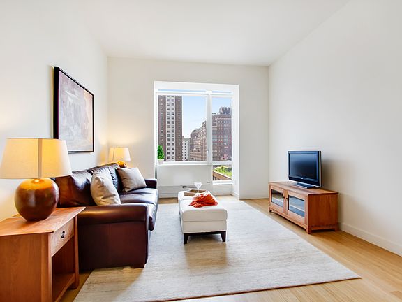 2nd image of 450 W 17th St APT 1215